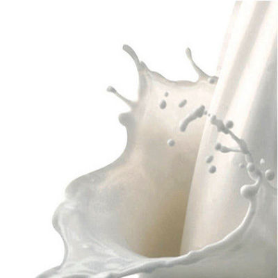 Cyclo-Tétrasiloxane et Cyclo-Penta-Siloxane émulsion de silicone pour les cheveux lisses et soyeux
